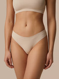 Menstruatie ondergoed apricot, close-up van gedragen naadloze brazilian aan de voorkant