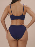 Menstruatie ondergoed blauw, high waist brief gedragen van achteren
