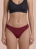 Menstruatie ondergoed rood, close-up van gedragen classic 2.0 brief aan de voorkant