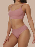 Menstruatie ondergoed, roze high waist brief gedragen van voren