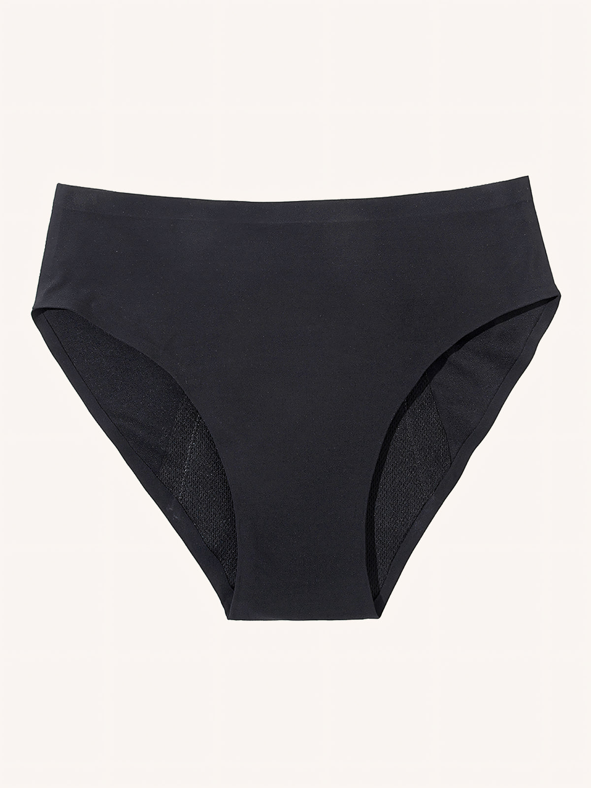 Menstruatie ondergoed zwart, losse high waist brief in vooraanzicht tegen een lichte achtergrond