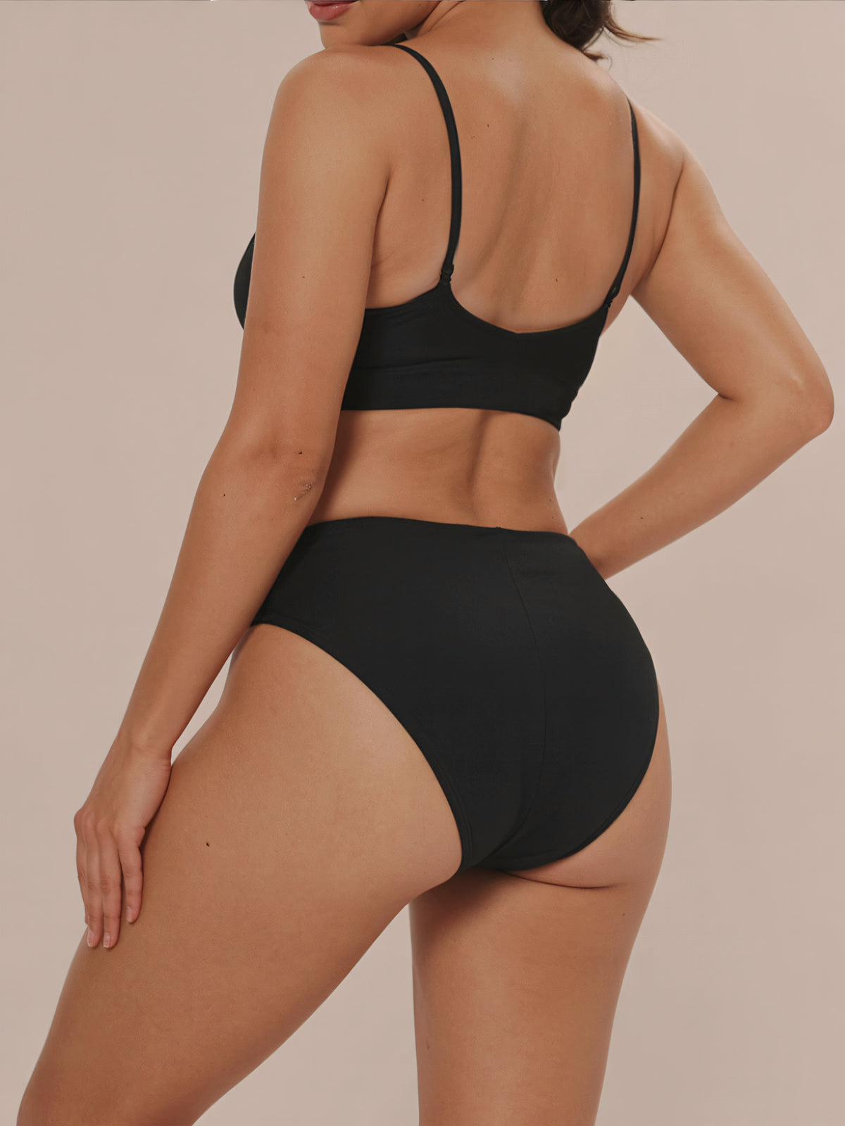 Menstruatie ondergoed, zwarte high waist brief gedragen van achteren