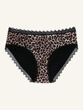 Menstruatie ondergoed, losse leopard kant in vooraanzicht tegen een lichte achtergrond